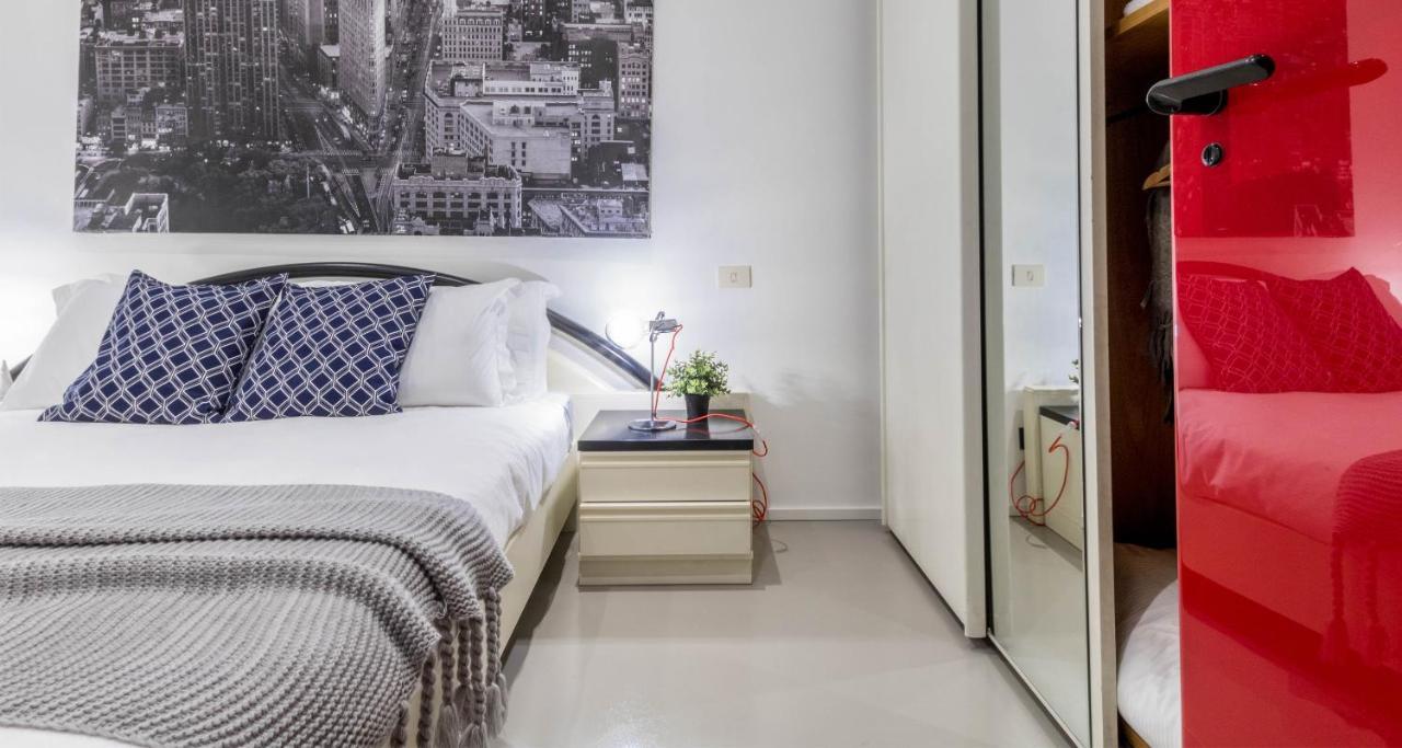 Joivy Spacious 1 Bedroom Apt Near S Agostino Metro Milan Bagian luar foto